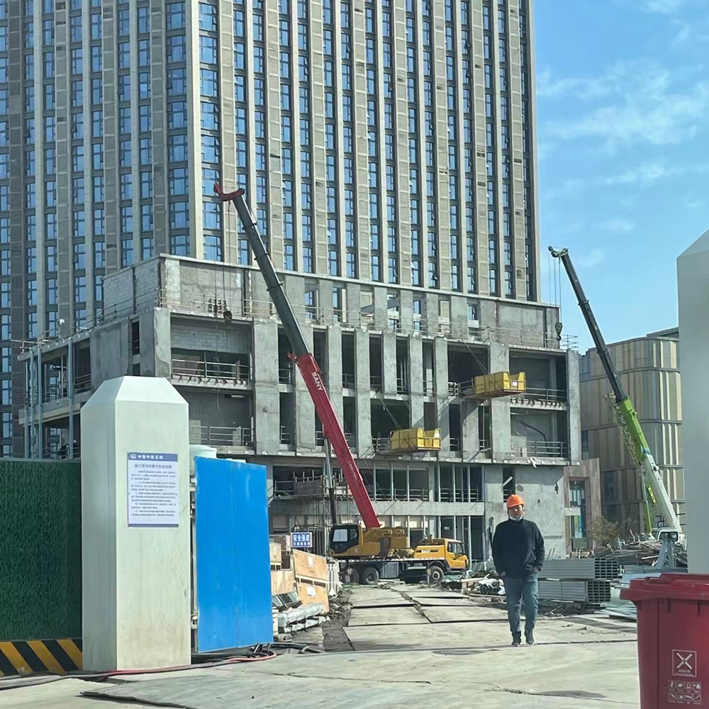 Customized lighting installation in the lobby of Shanghai Business Center in 2022 (1)