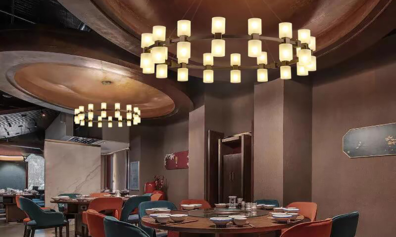 Customization of Restaurant Lights in Hotel Dining Areas