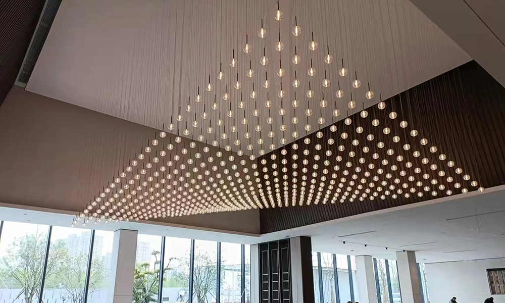 Customized lighting installation in the lobby of Shanghai Business Center in 2022