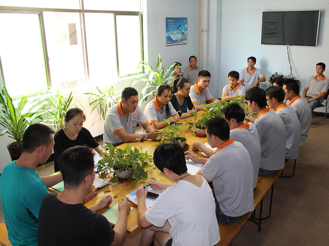 YLEU Lighting Team (4)