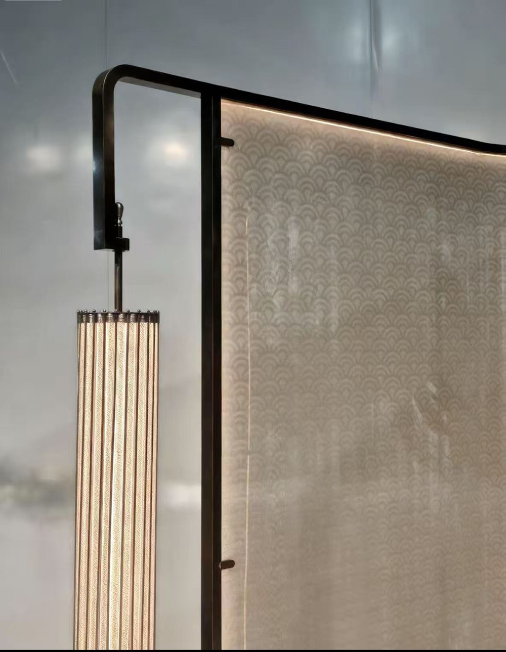 Sculpture with floor lamp -New Art Creation sharing by YLEU Bepsoke Lamp Manufacturer-8