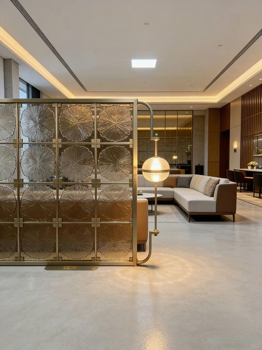 Sculpture with floor lamp -New Art Creation sharing by YLEU Bepsoke Lamp Manufacturer-4